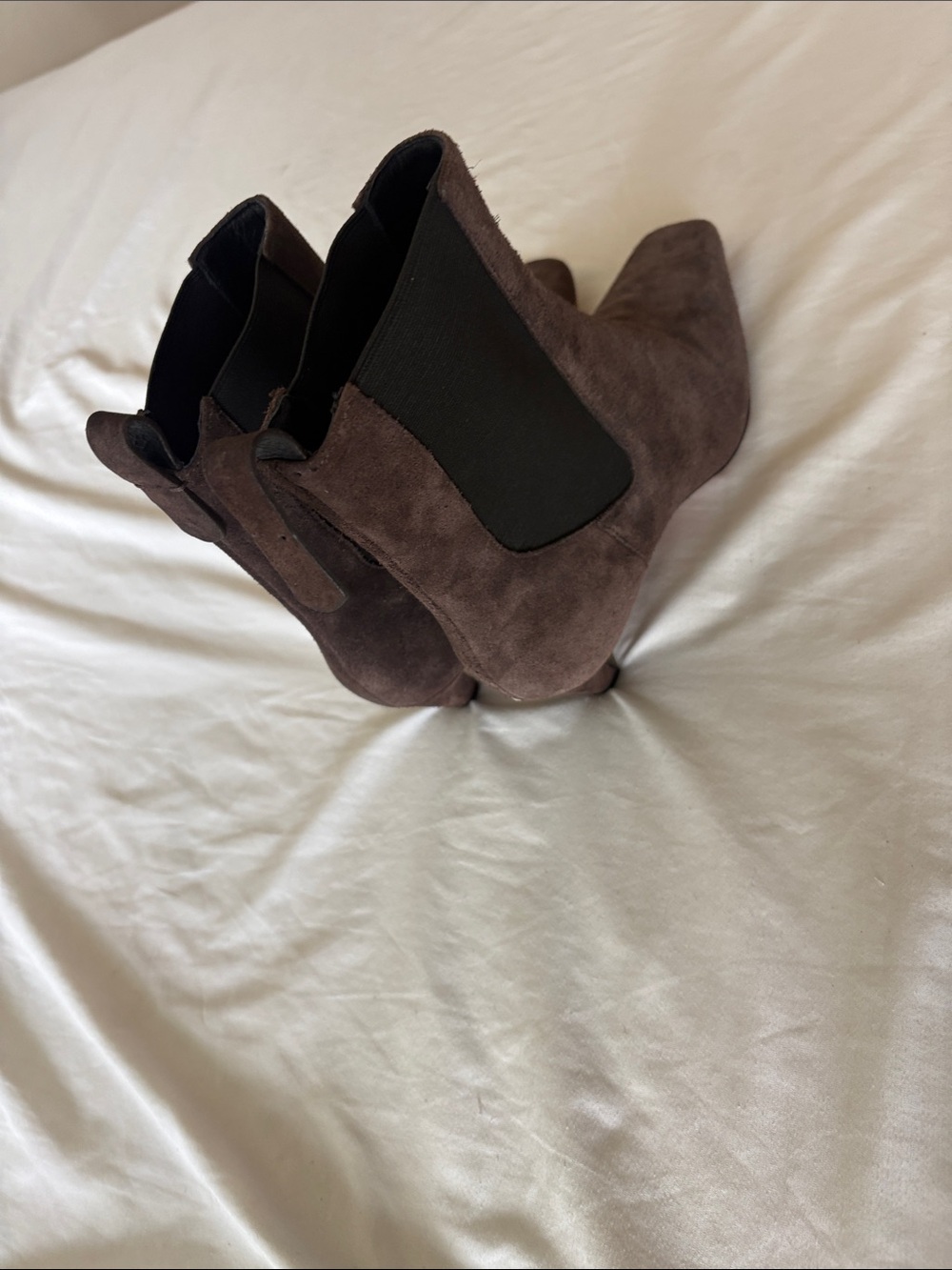Reformation Dark Brown Suede Chelsea Kitten Heel Boots - Picture 3 of 5